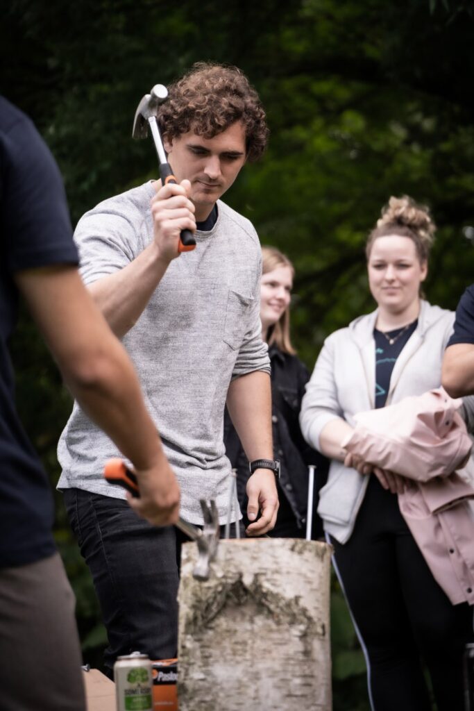 slaa-soem-i-blok_01 Slå søm i blok