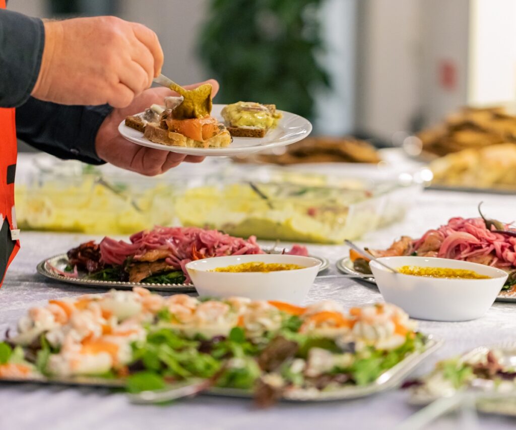 julefrokost-menu Lækker julefrokost buffet til firmajulefrokost