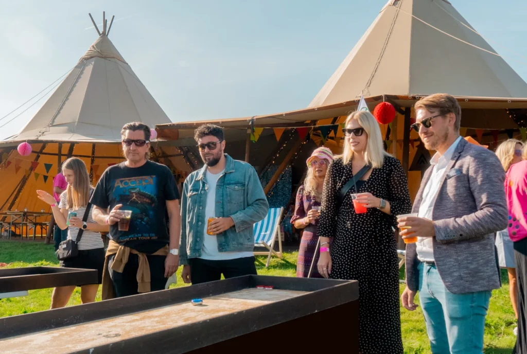 Tipi sommerfest for Sofacompany i Ringsted med sjove aktiviteter