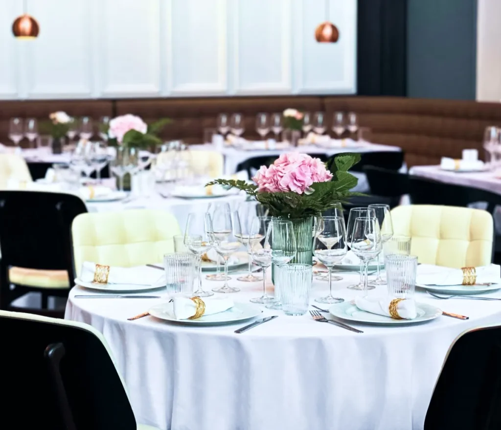 Sommerfest med lækker mad, ballroom og sjove aktiviteter midt på Nørrebro