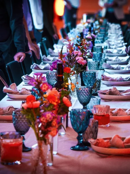 Summer party styling with table settings