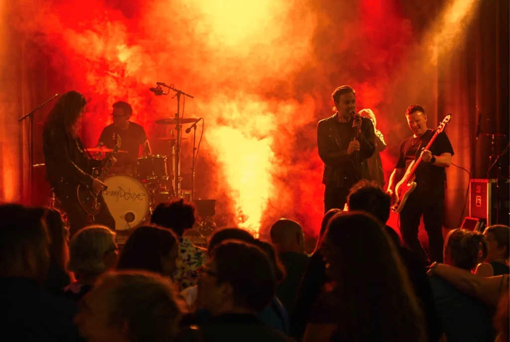 Live optræden med Johnny Deluxe til stor firmafest ved Messe C i Fredericia