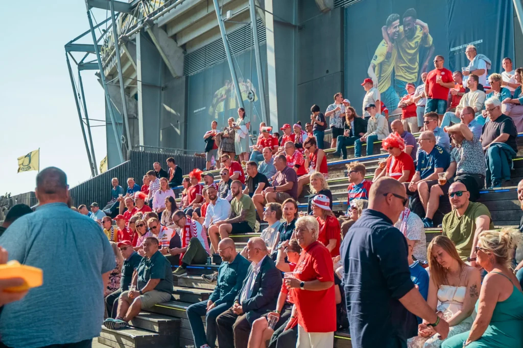 Fyldt tribune til firmafest i Fanzonen på Brøndby Stadion