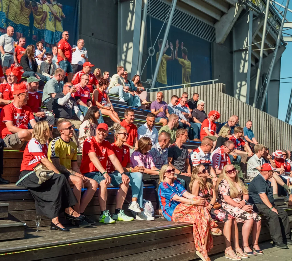 Kollegaer til teamdag på Brøndby Stadion med teambuilding og sommerfest