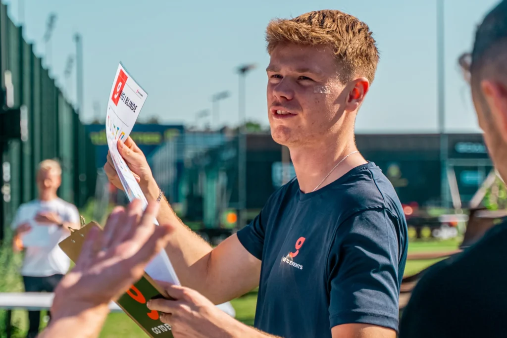 Eventmanager på arbejde til teambuilding event på Brøndby Stadion