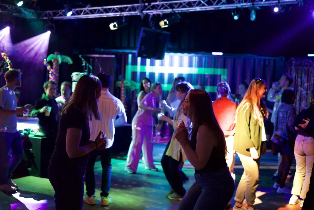Firmafest på Urban 13