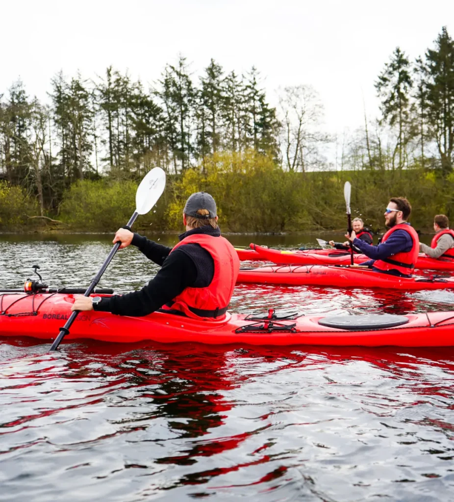 udendørs teambuilding - kanosejlads Kayaking for a Team-Building Event
